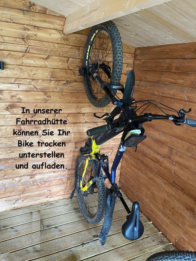 Altes Doktorhaus - Hotel Garni Willingen  Bagian luar foto