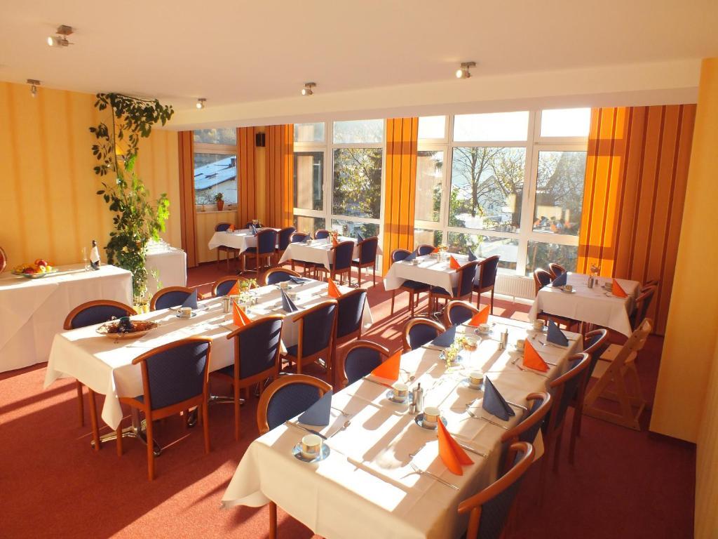 Altes Doktorhaus - Hotel Garni Willingen  Bagian luar foto